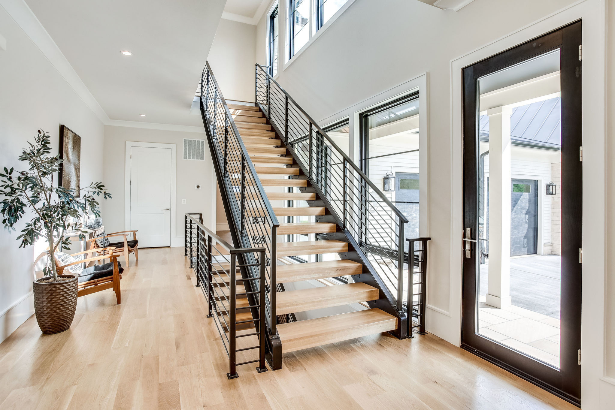 Gorgeous Modern Farmhouse | Frederick St | Vienna, VA