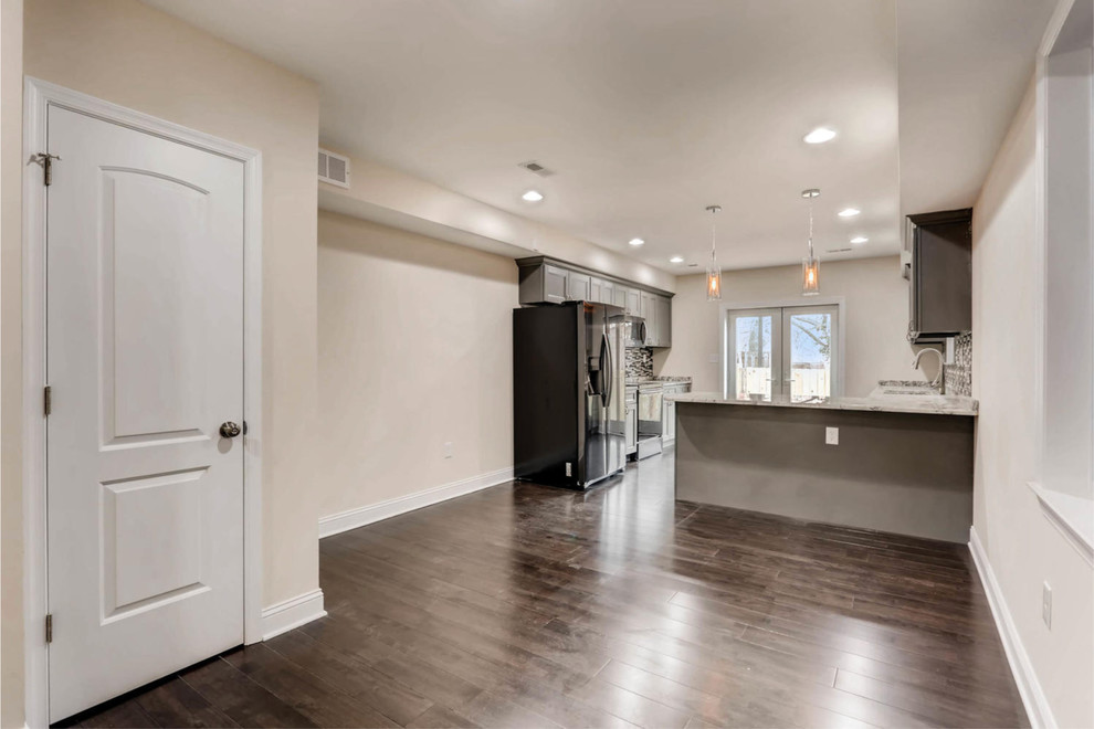Transitional kitchen photo in DC Metro