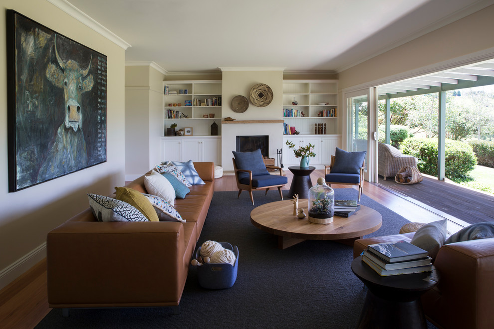 This is an example of a country family room in Wollongong.