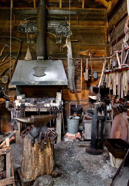 My Houzz: Layers of Patina and an Artist’s Touch in a New York Colonial lantlig-foerraad