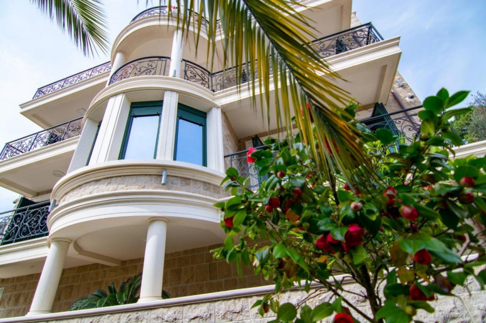 Жилой дом, Биела, Черногория