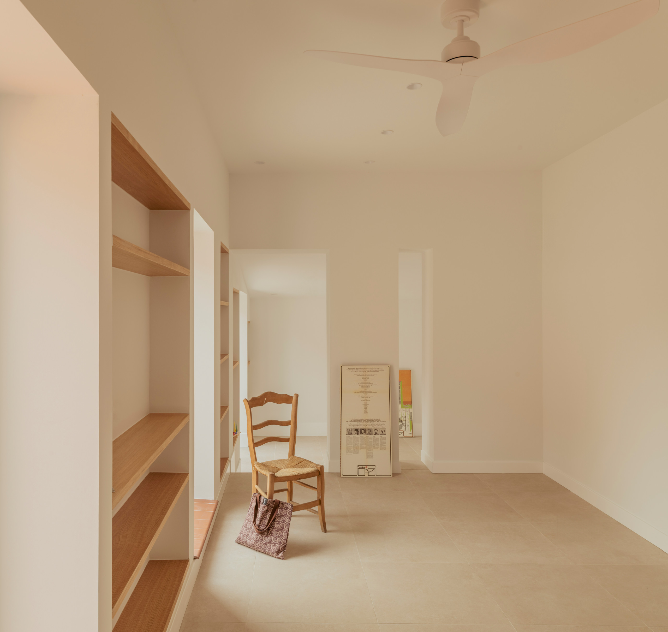 El salón, vista hacia el comedor