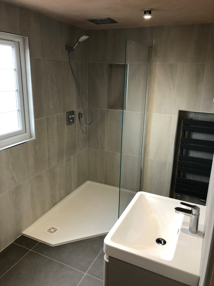 Chineham loft ensuite.