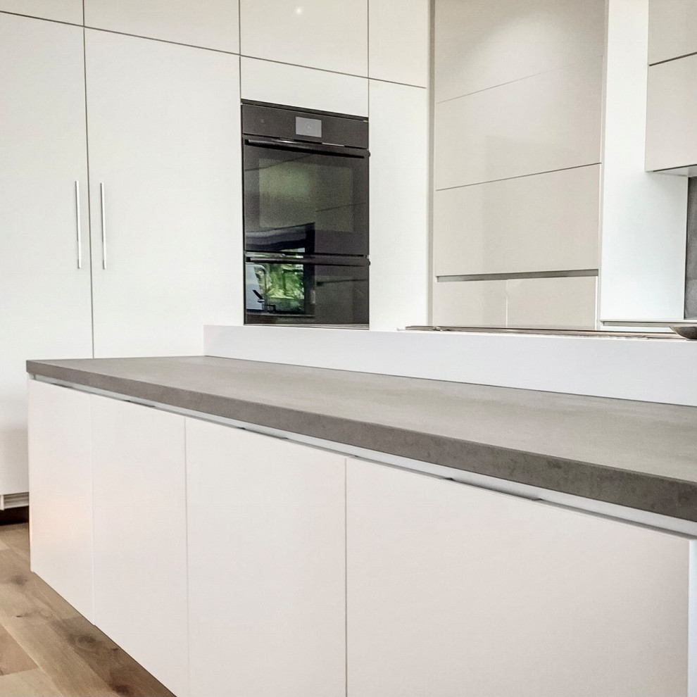 Minimal Modern White + Gray Stone Kitchen: Nobleton, ON - Modern ...