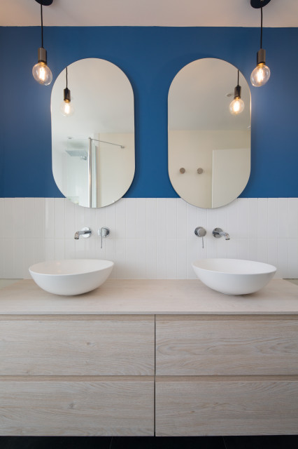 Double vasques modern-badezimmer
