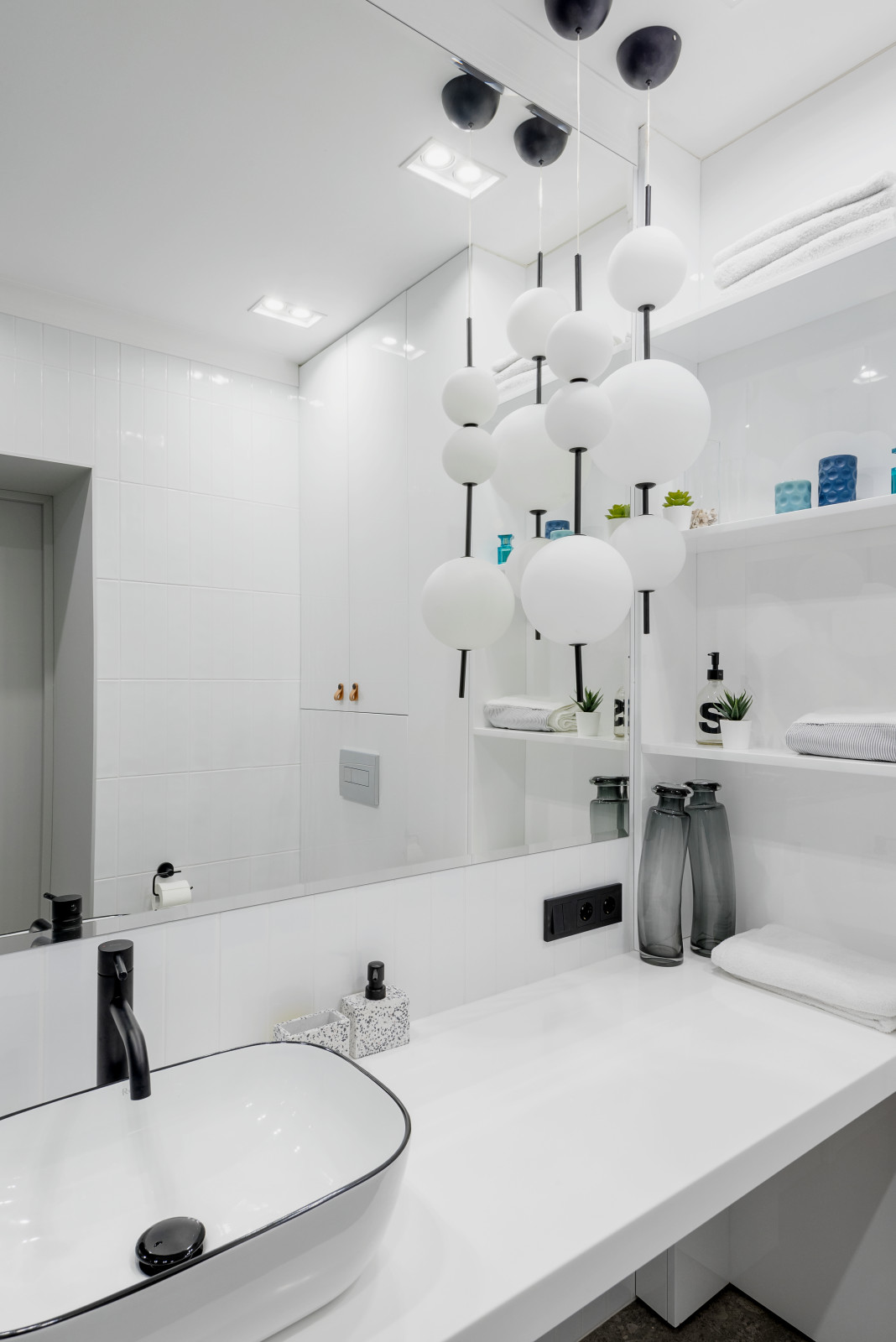 Двухкомнатная квартира, 77 м кв