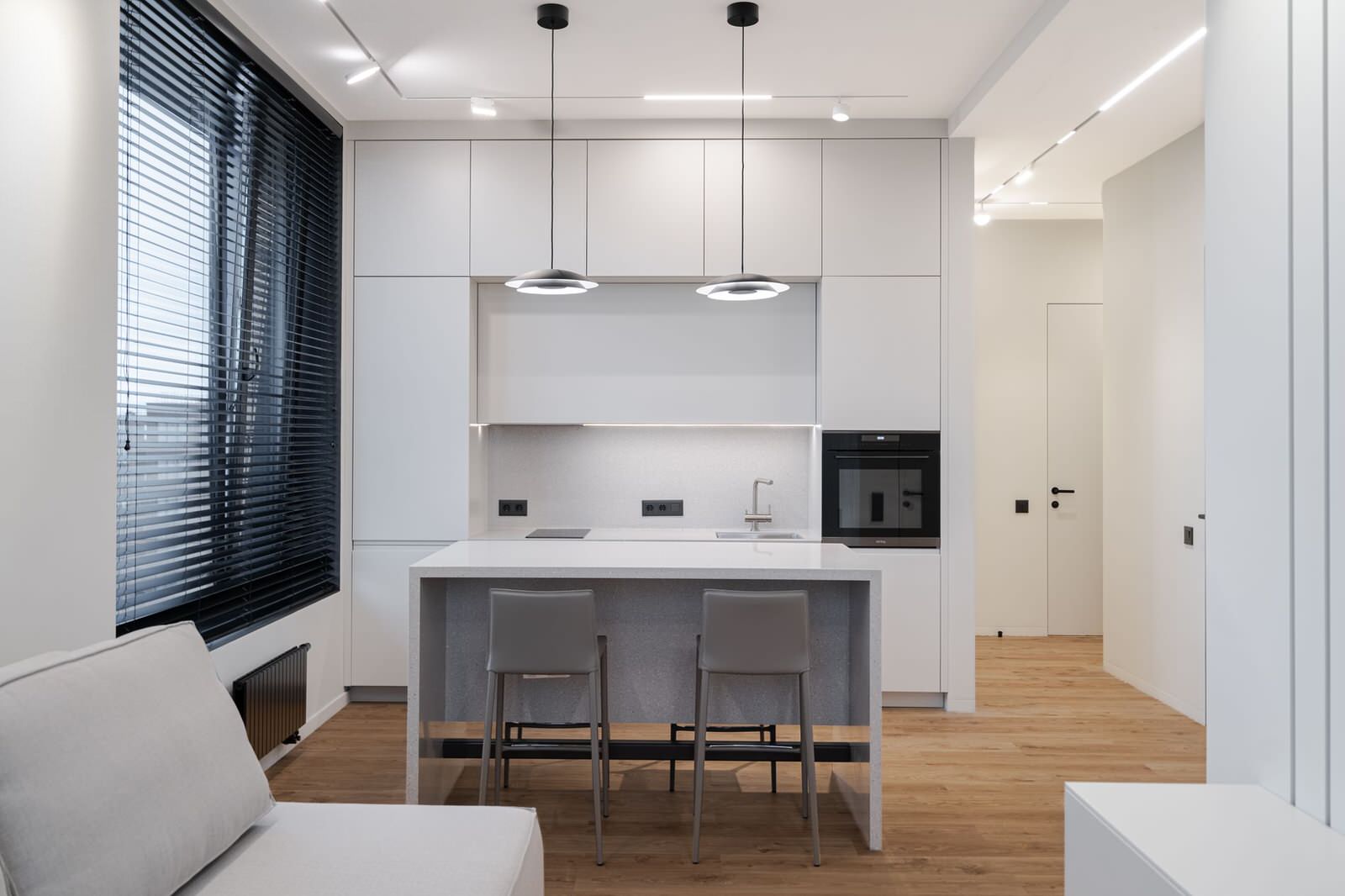 Серый минимализм | 58 кв.м.