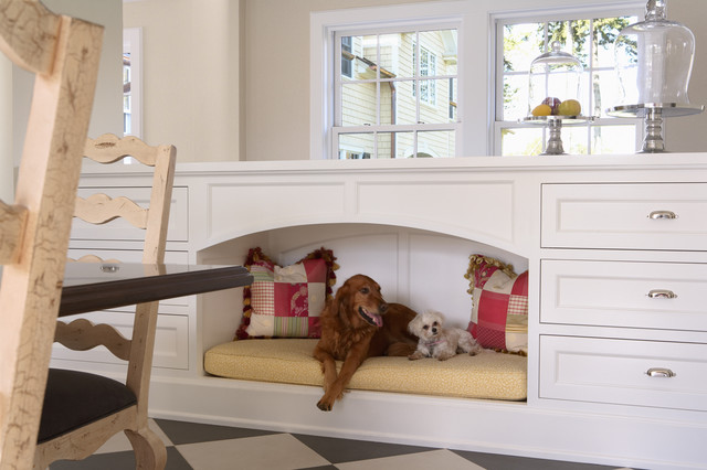 Bed With Built In Dog Bed / Stylish Built In Dog Beds And Kennels Driven By Decor : You can find dog beds in different textures, colors, and materials that are suitable for all tastes and any type of décor.