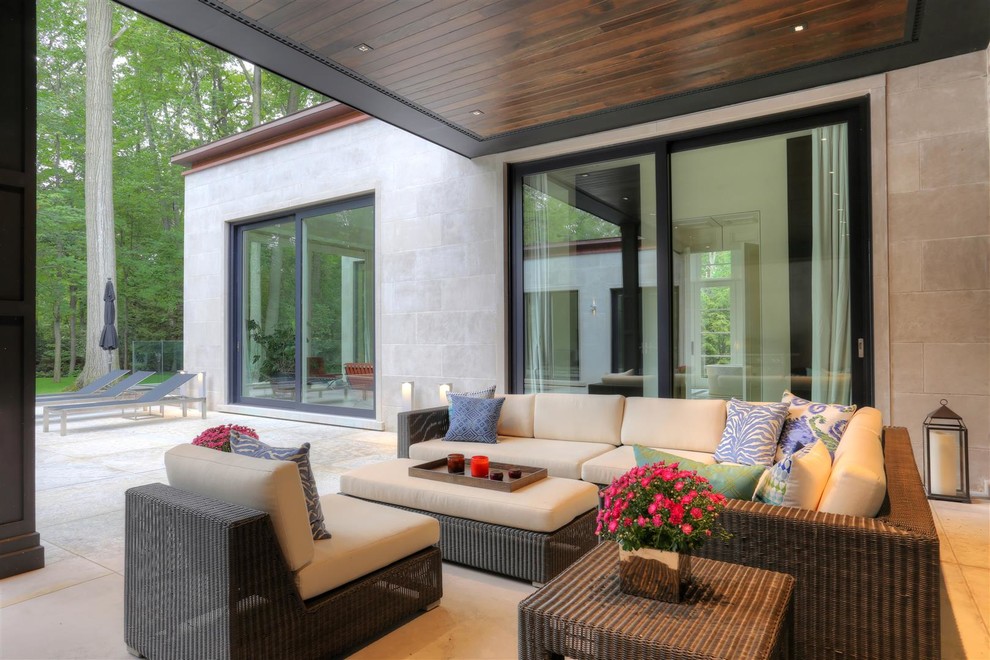 Inspiration for a transitional home design remodel in Toronto