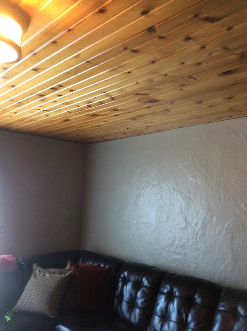Crown molding color with pine ceilings
