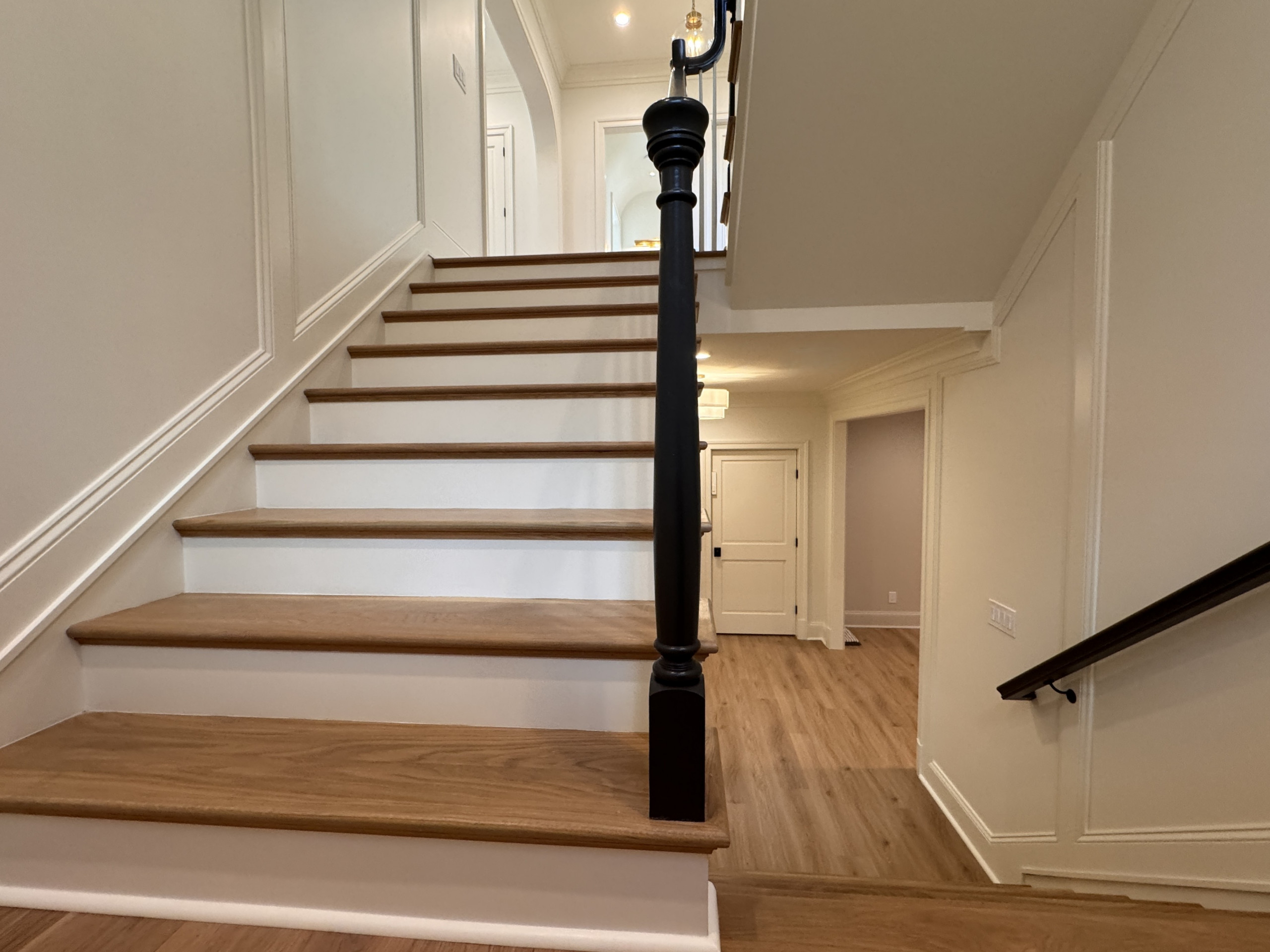 Project #160 | Traditional Box Stair with Gooseneck Handrail
