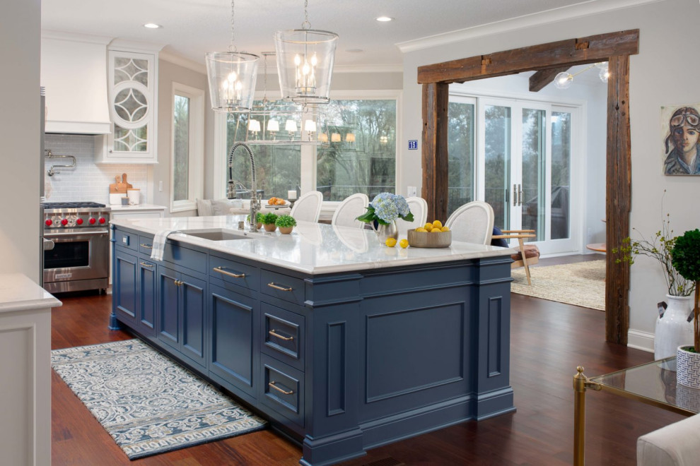 Mountain style home design photo in Minneapolis