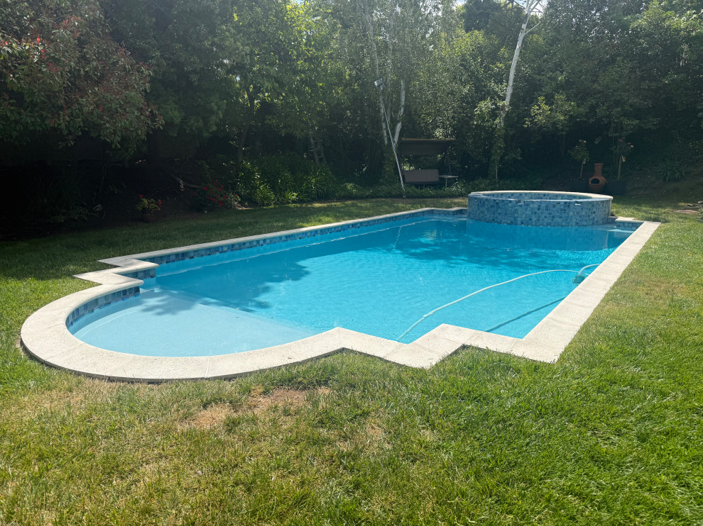 Aqua White - Mini Pebble Finish