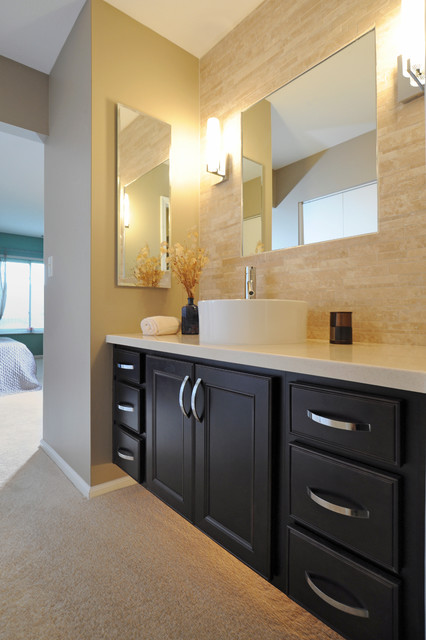 Centerville Condo Makeover klassisch-modern-badezimmer