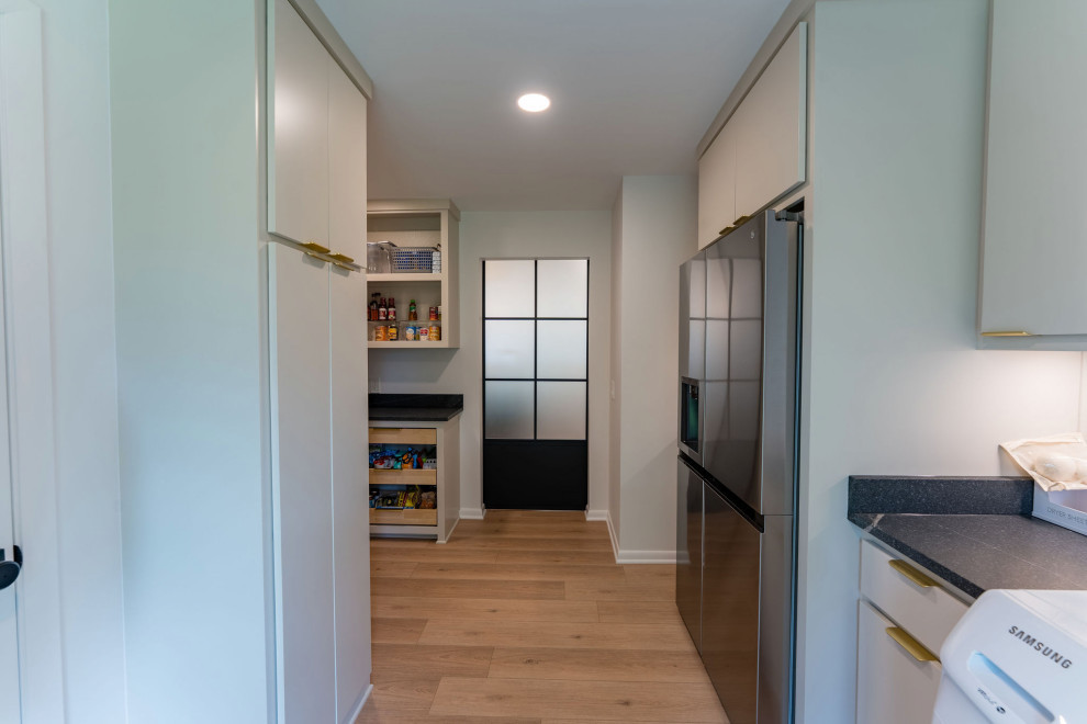 Modern Kitchen and Laundry Room