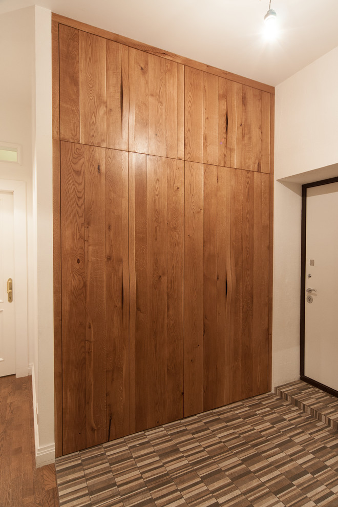 Встроенный шкаф в прихожей