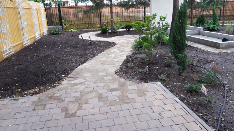 Геометрия в лесу Благоустройство и озеленение сада у исторического дома в центре