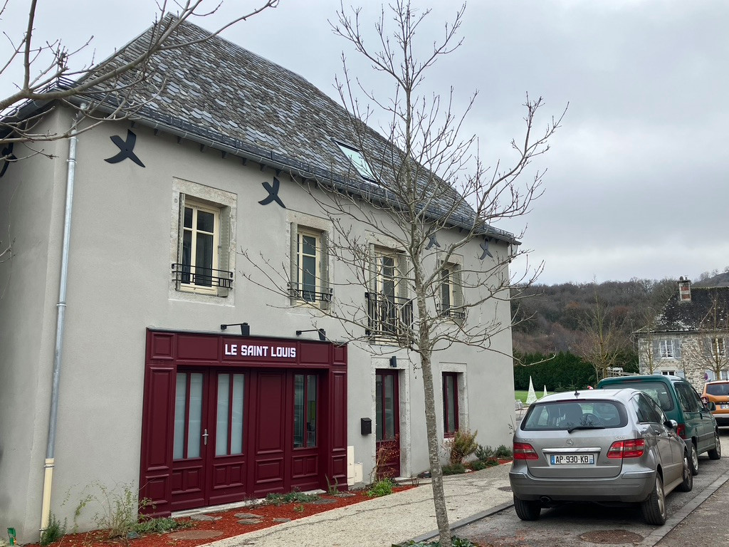 REHABILITATION ET EXTENSION D'UN CAFE-RESTAURANT à VEBRET (centre-bourg)