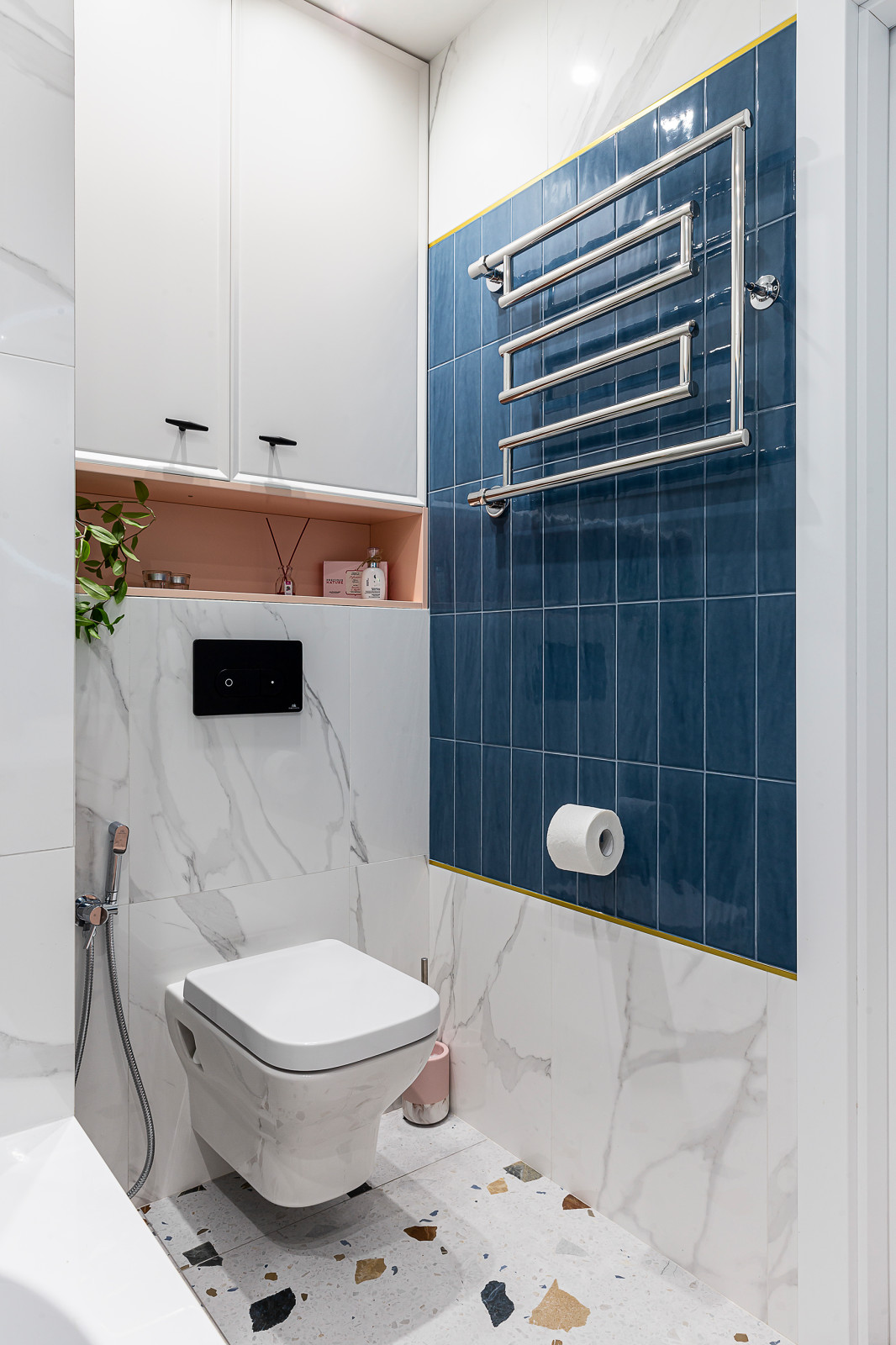 В сиреневых тонах (3-х комнатная квартира 66,7 м²)