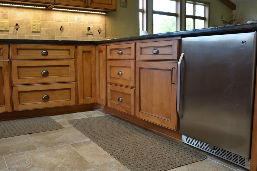 Cap Wood Products Inc - Traditional - Kitchen - Milwaukee 
