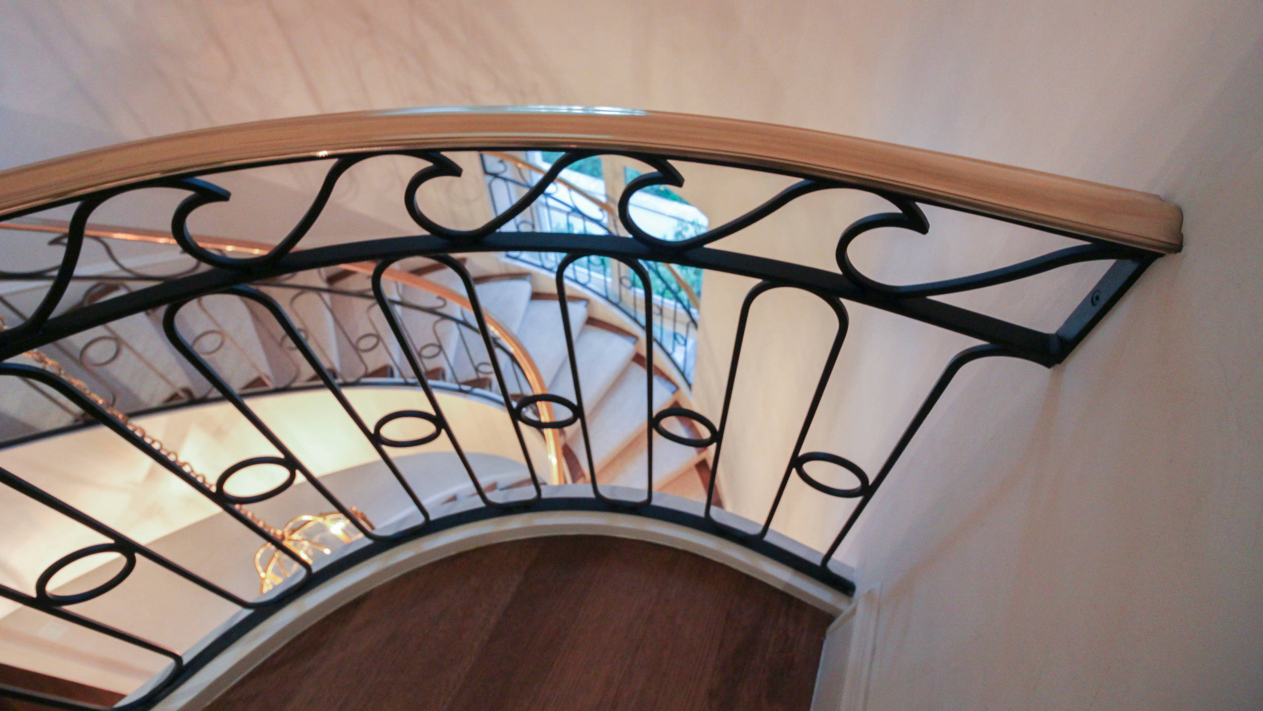 61_Sculptural/Elliptical Staircase in Washington, DC 20008