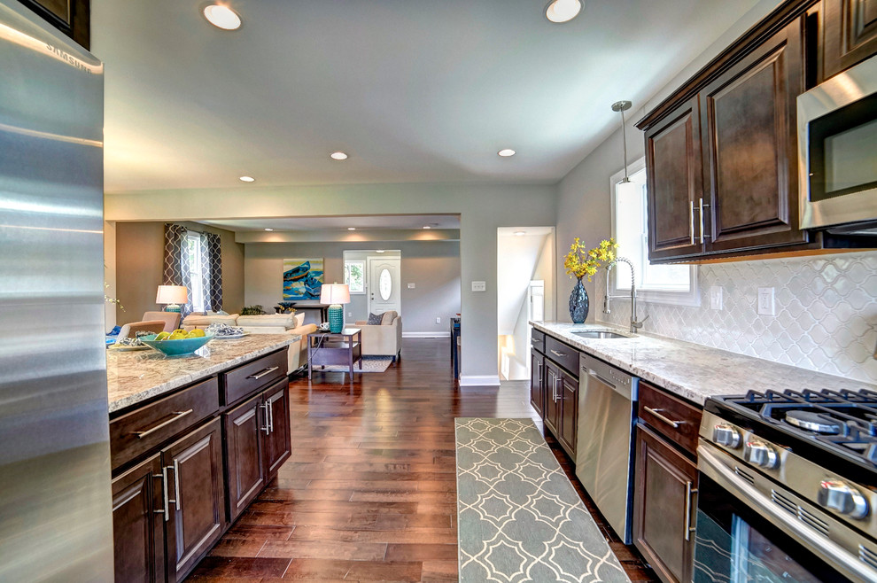 Kitchen - transitional kitchen idea in Baltimore