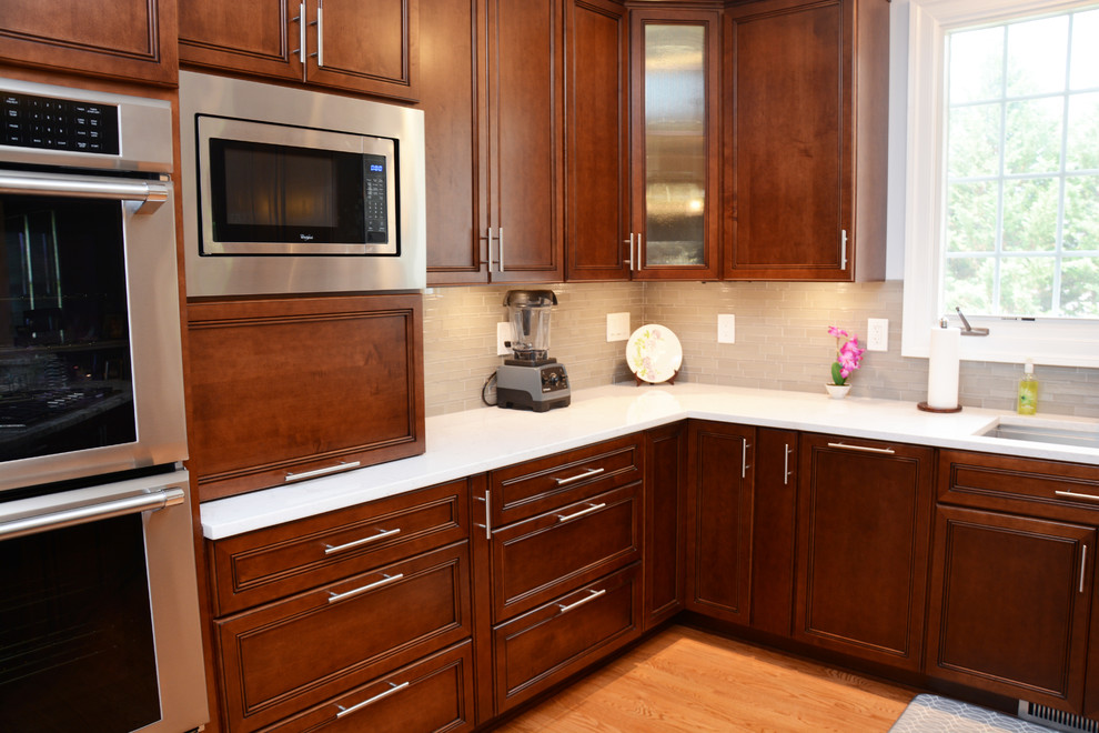 Kitchen - kitchen idea in Chicago