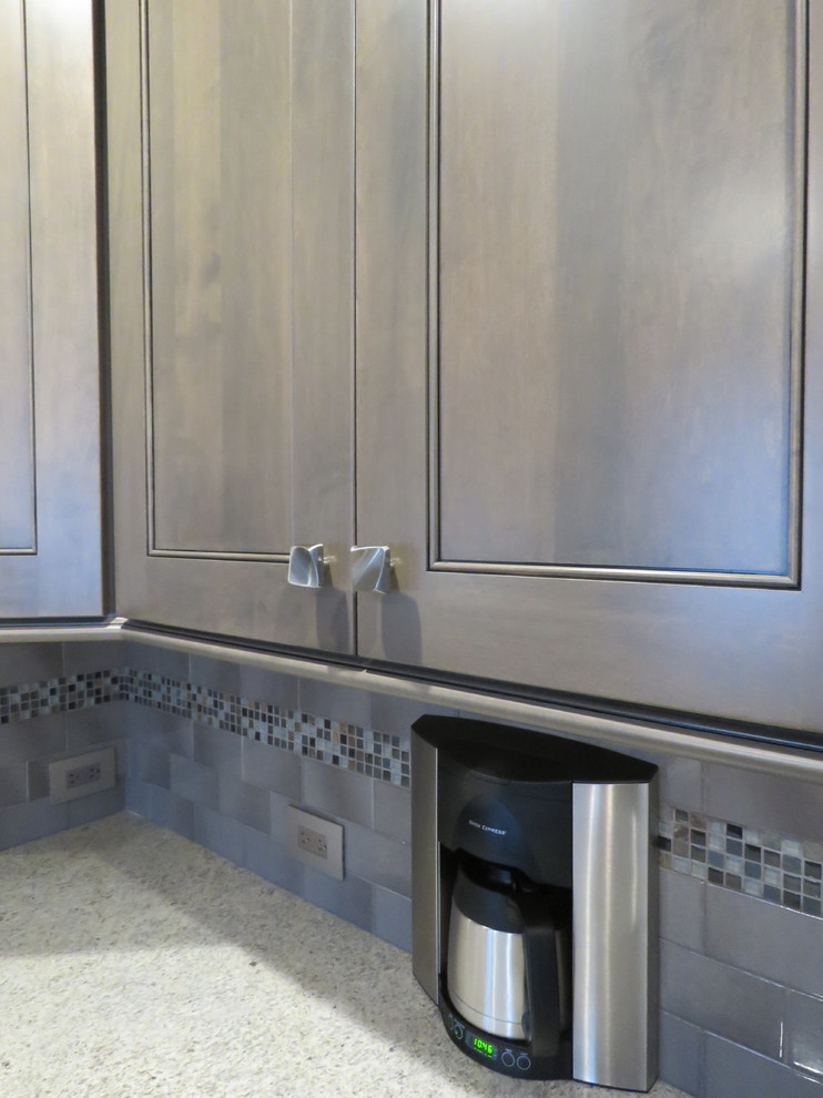 Eat-in kitchen - mid-sized transitional u-shaped ceramic tile and beige floor eat-in kitchen idea in Philadelphia with an undermount sink, shaker cabinets, gray cabinets, quartzite countertops, gray backsplash, subway tile backsplash, stainless steel appliances and an island