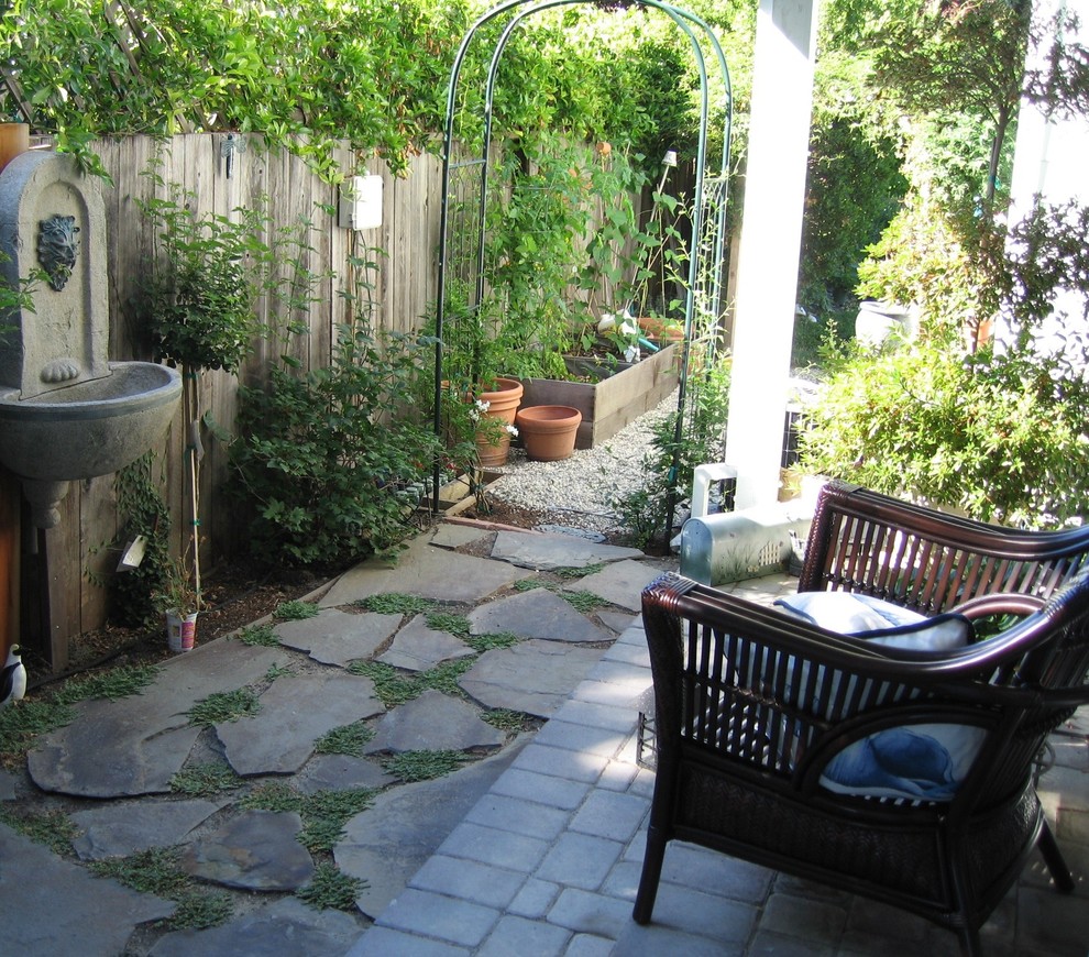 Vegetable garden and quiet patio - Traditional - Landscape ...