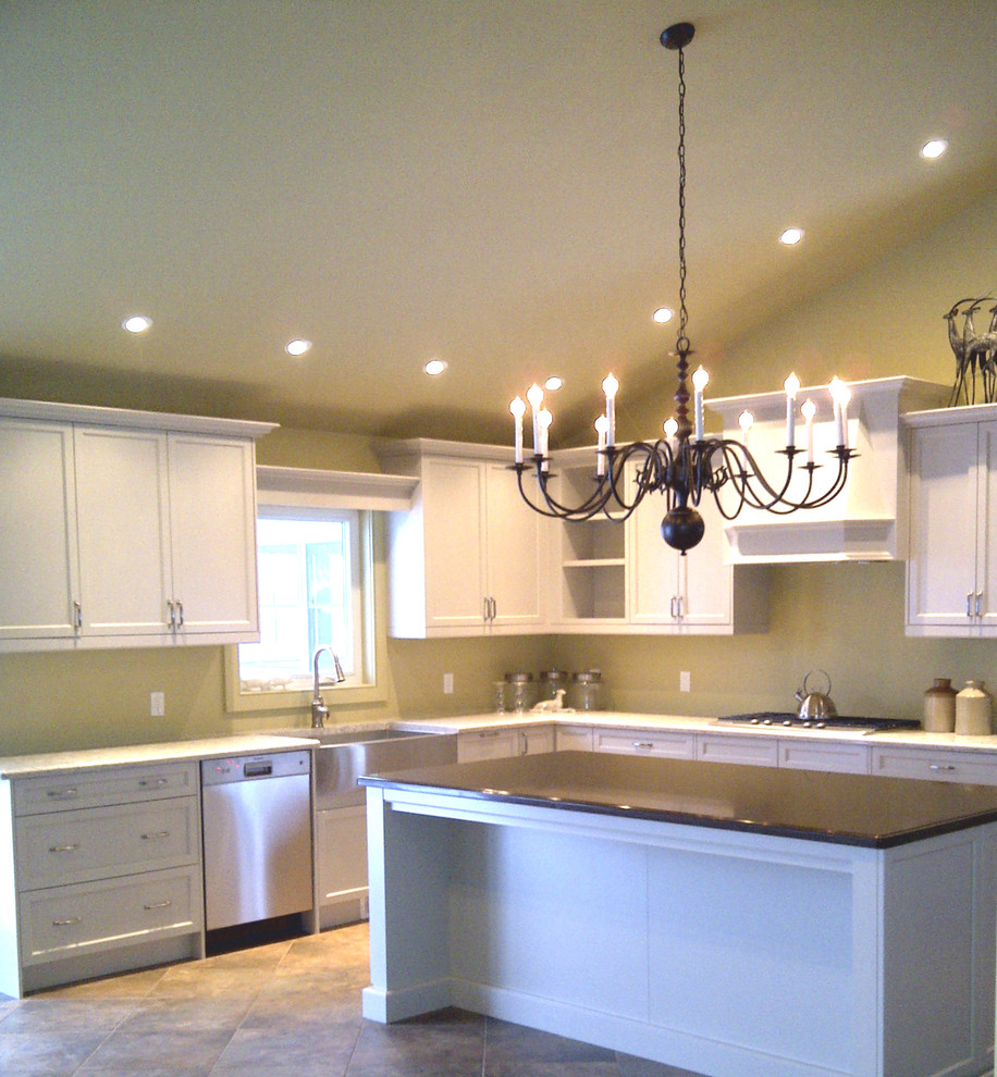 Example of a transitional kitchen design in Toronto