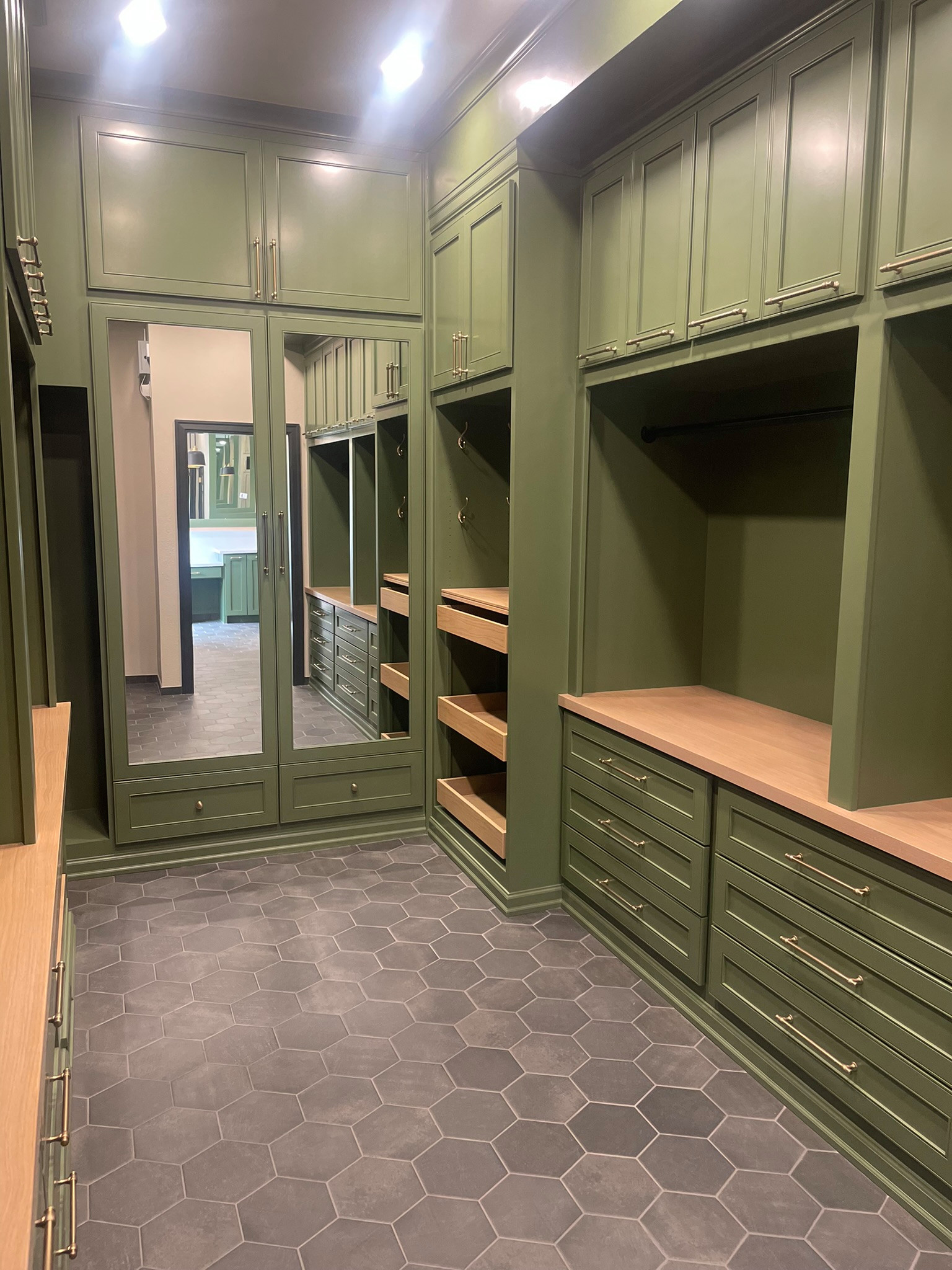 Hunter's Creek Primary Suite