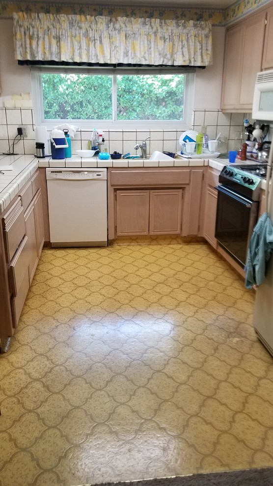 Carmichael, CA  Kitchen & Laundry Room