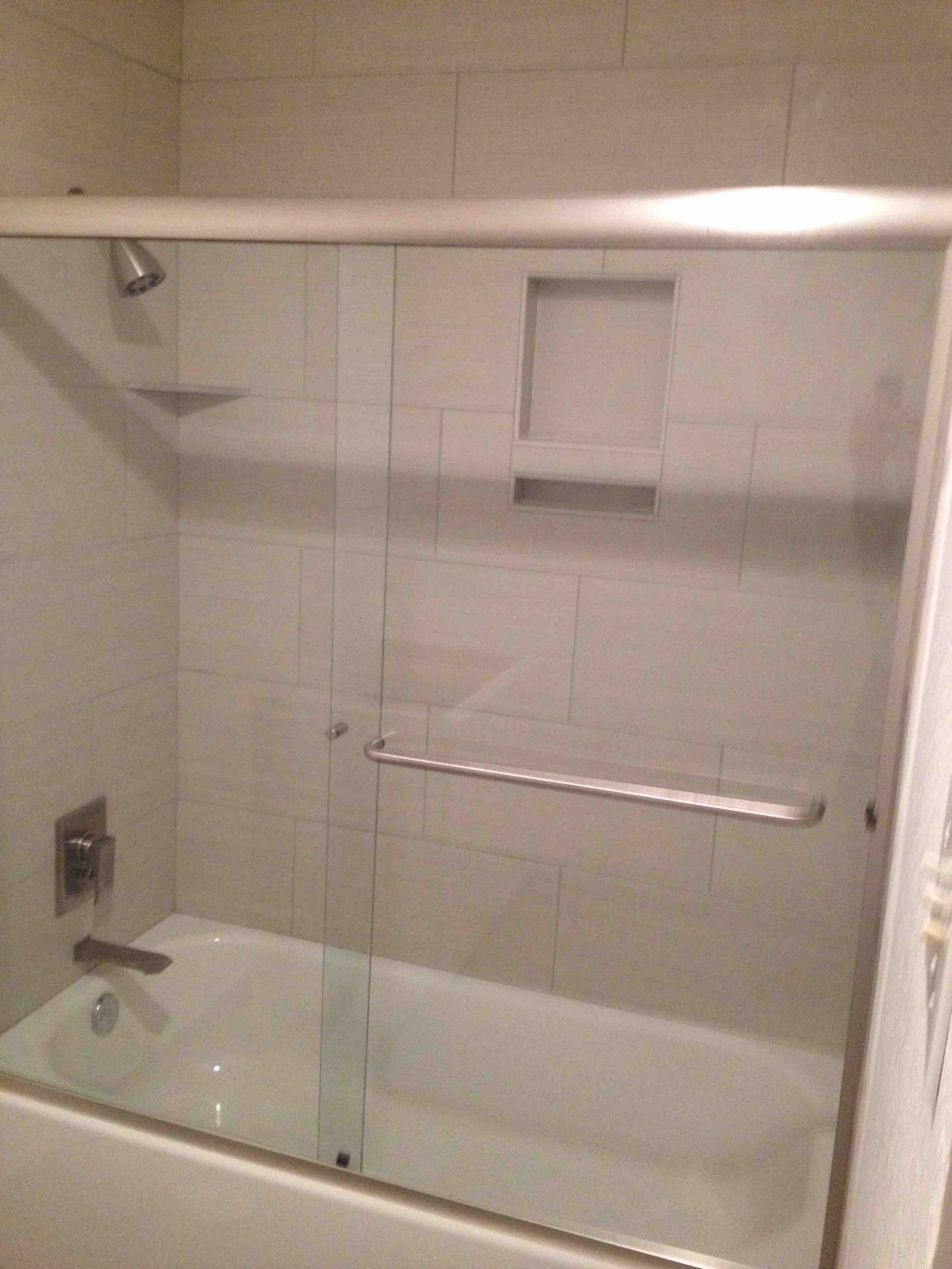 Tubs/ Showers