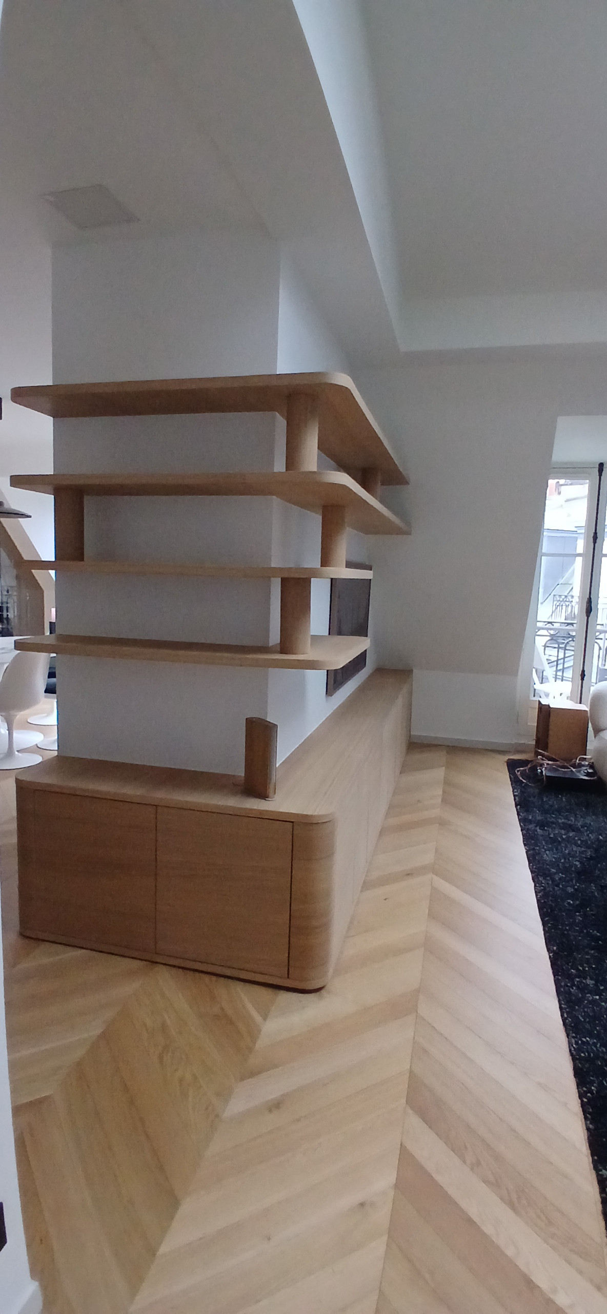 Bibliothèque suspendue et meuble TV