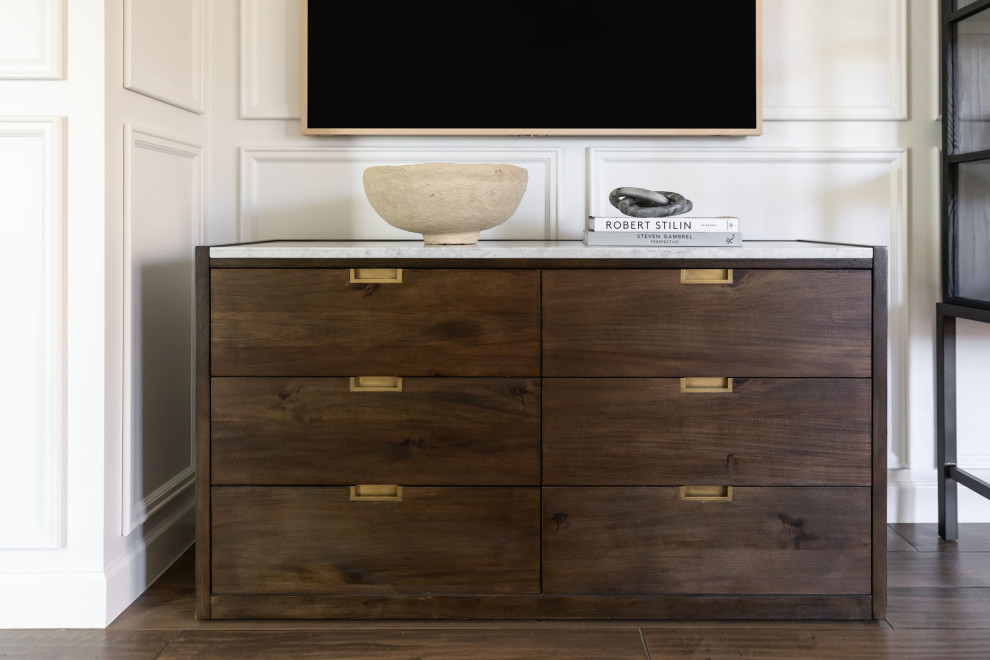 Transitional home design photo in Phoenix
