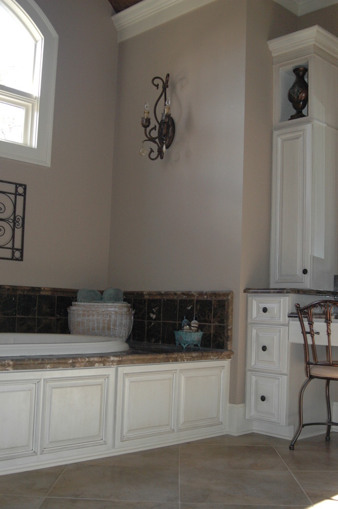 Bathroom - transitional bathroom idea