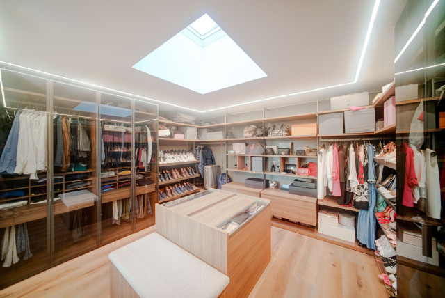 Villa in Romagna contemporary-cabinet
