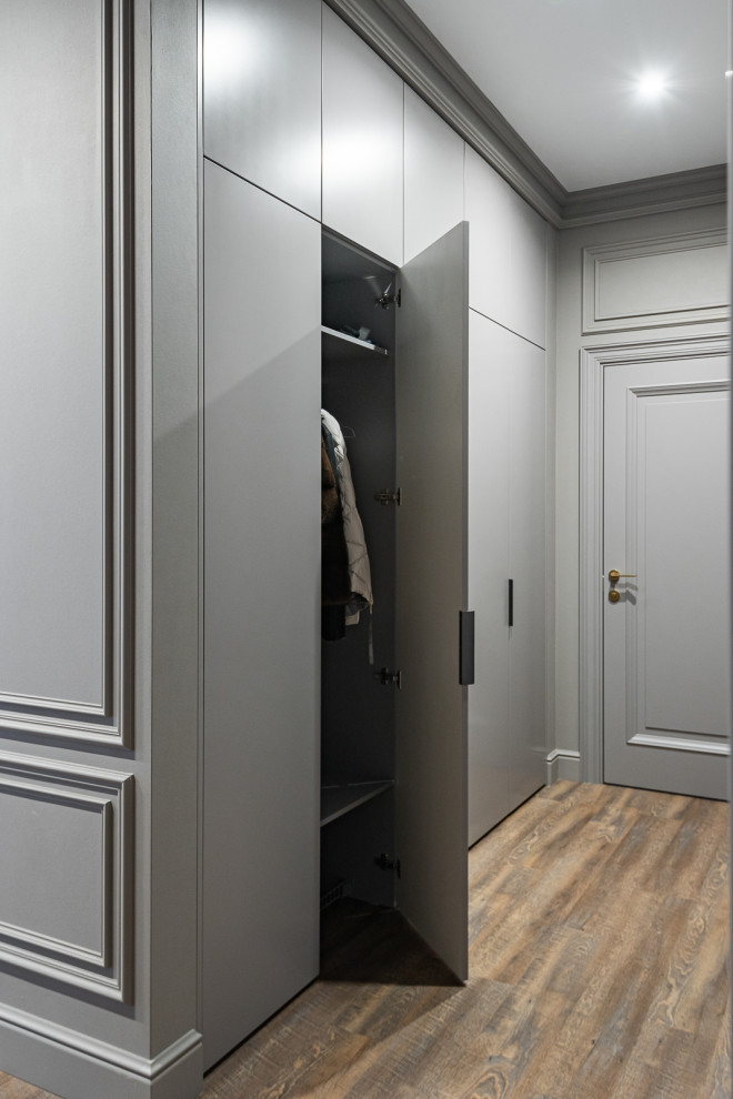 Шкаф в прихожей