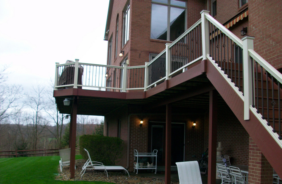 Example of a large backyard deck design with no cover