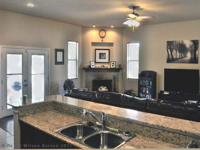 Transitional home design photo in Austin