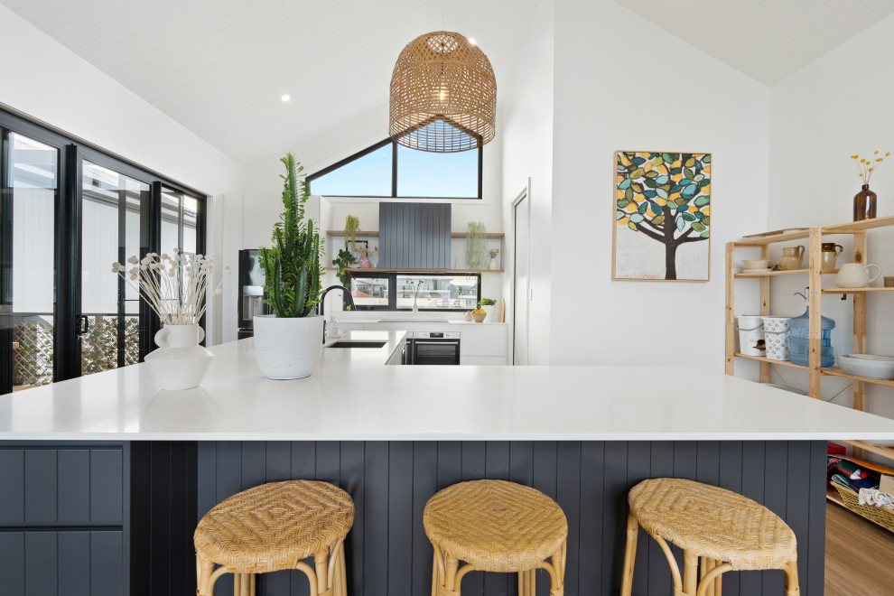 This is an example of a large modern kitchen in Adelaide.