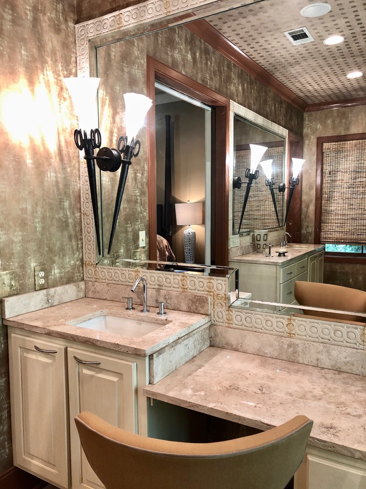 Inspiration for a transitional home design remodel in Jackson