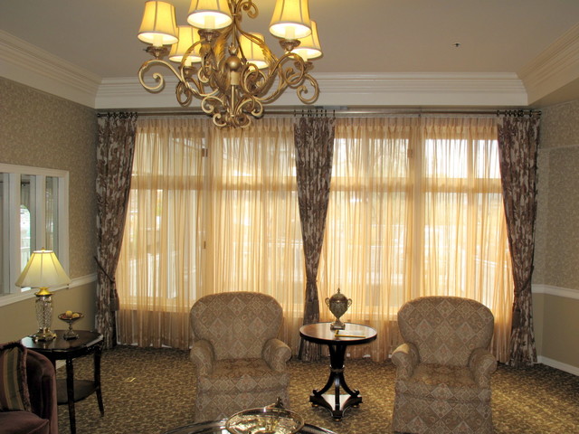 Senior Living Projects traditional-entrance