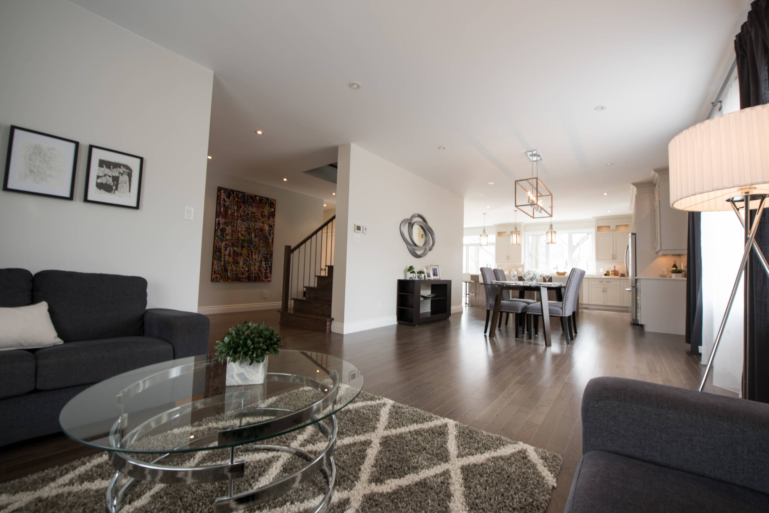 Home Staging - Green Circle