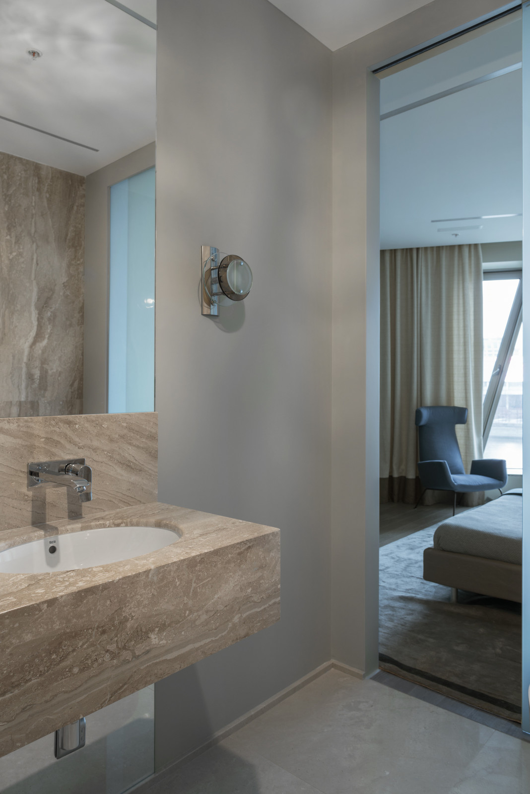 Апартаменты на Остоженке с видом на реку