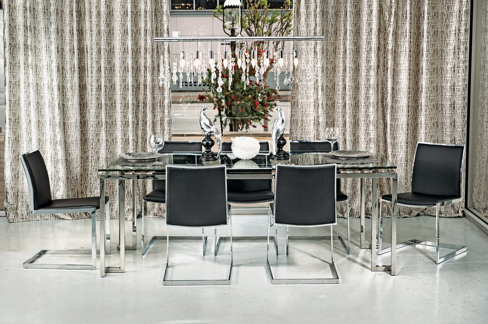Design ideas for a modern dining room in Houston.
