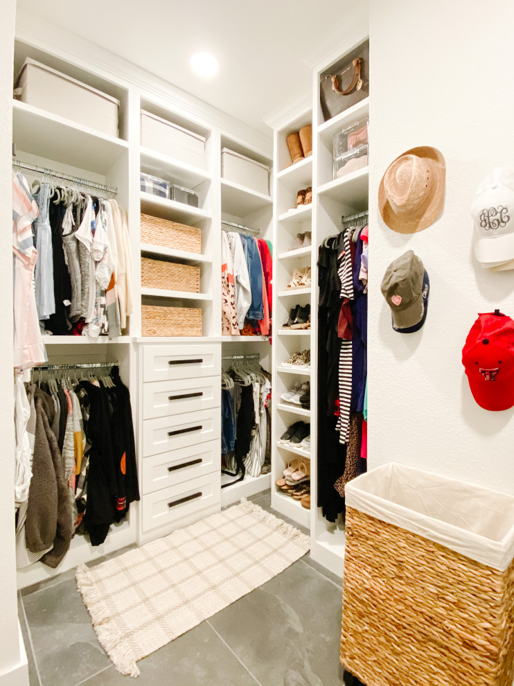 Design ideas for a transitional storage and wardrobe in Dallas.