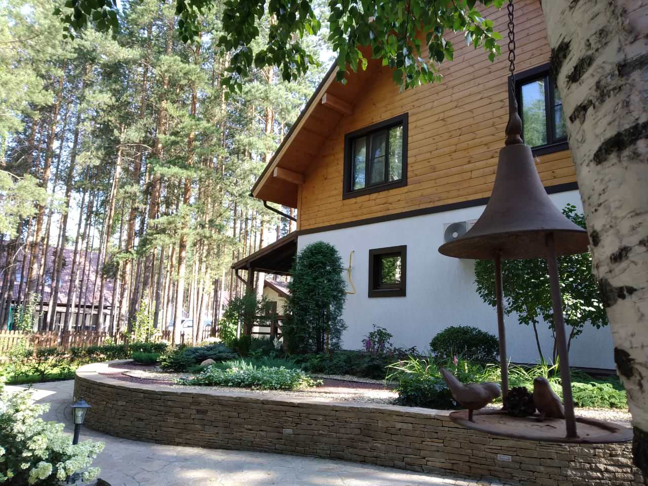 У леса на опушке