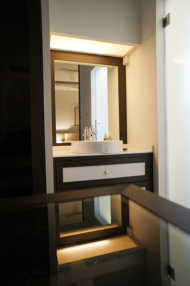 Photo of a modern bedroom in Singapore.
