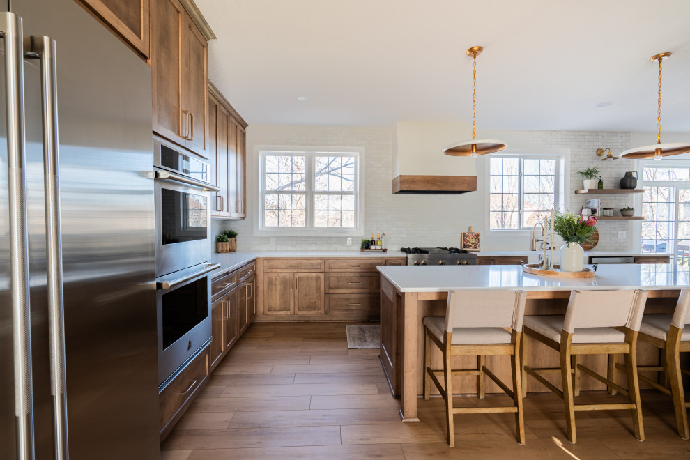 Kitchen - transitional kitchen idea in Minneapolis